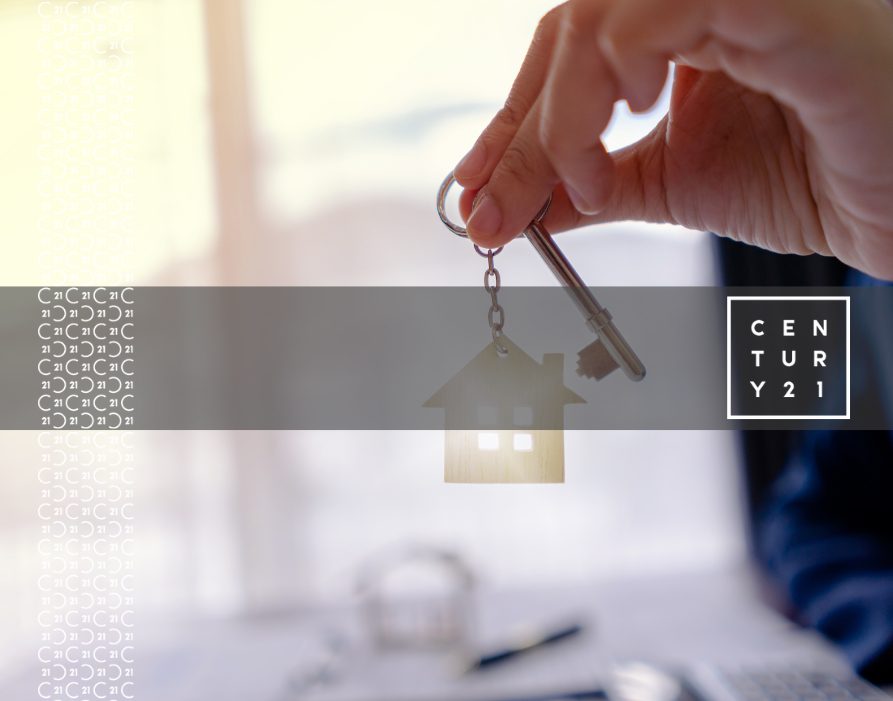 century21-real-estate-key-handover-1